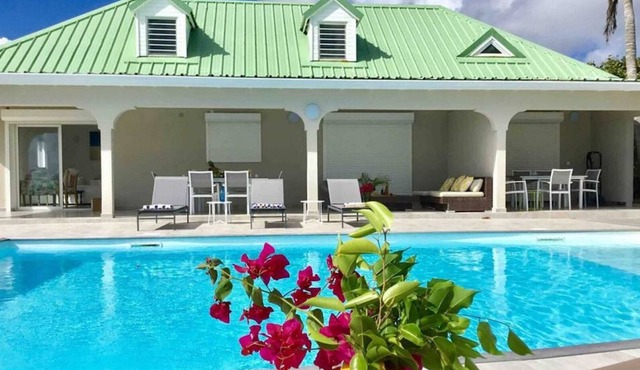 V1 V2 Dream panorama in Oyster Pond