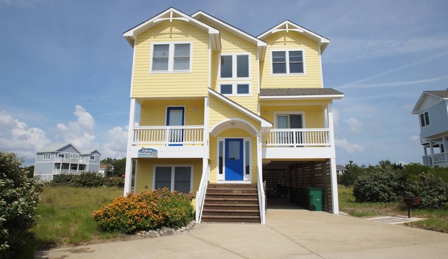 V1252- A Real Beauty! 6 Bedrooms (3 masters), Hot Tub, 2 Com Pools, Foosball!