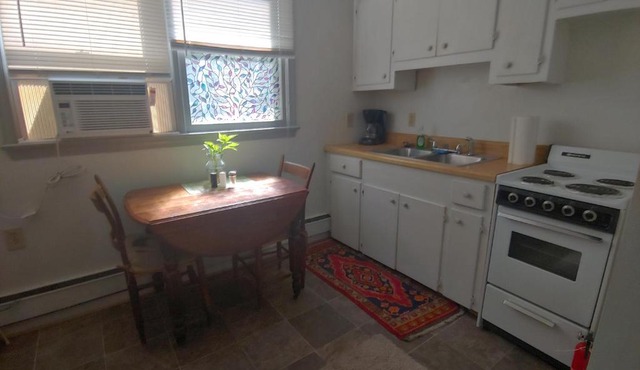 Va Beach Zen tree house style studio F