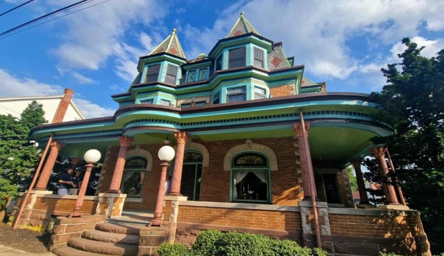 VAAST Bed & Breakfast