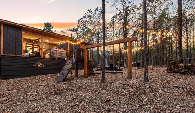 Vacana SIO, Swing Set, Games, Hot Tub, Fire Pit