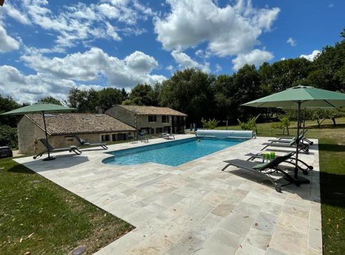 Vacances au calme à Litout, Piscine, Clim, 10 personnes, proche St Emilion