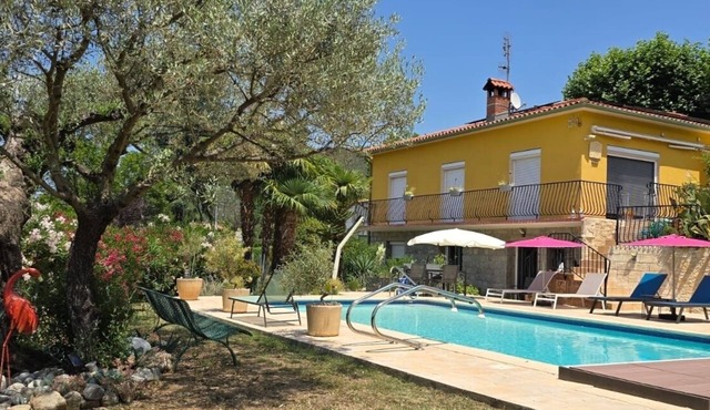 Vacances en Occitanie au Pied du Canigo