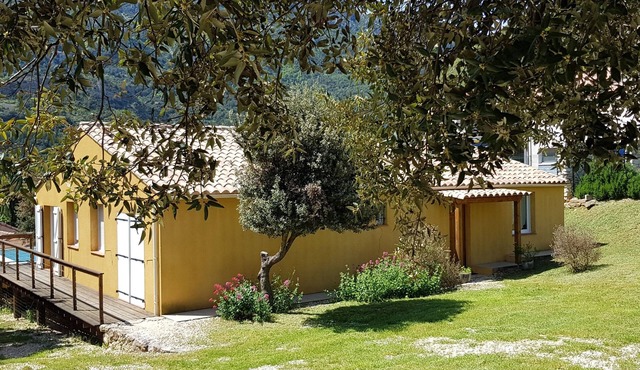Vacation home with swimming pool Gite Etape Cathare