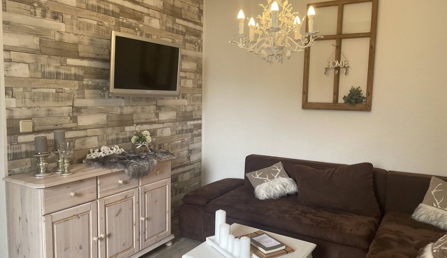 Vacation apartment, country house kitchen, directly at the park "Fuchsgrund" in Hohenstein-Ernstthal