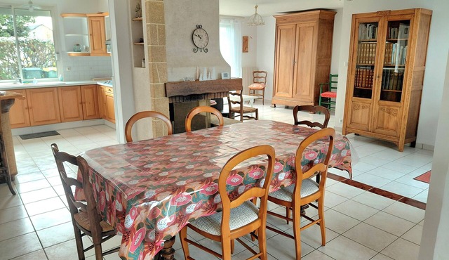 Vacation at Chez Lulu – Welcoming Family Home near Beaches and Village