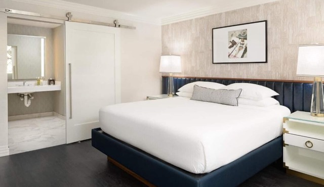 Vacation At its Finest! Onsite Pool, Parking, Pet-Friendly Property