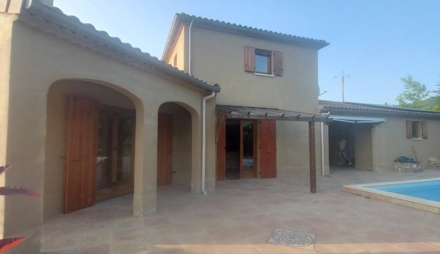 Vacation cottage with heated pool in the heart of the Ibie Valley.