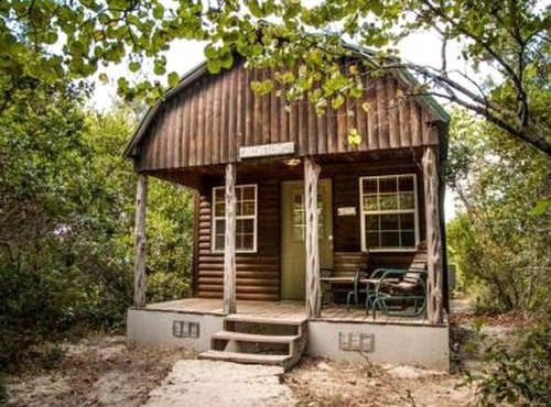 Vacation Cabin Rental with a Private Hot Tub near Fort Worth, Texas