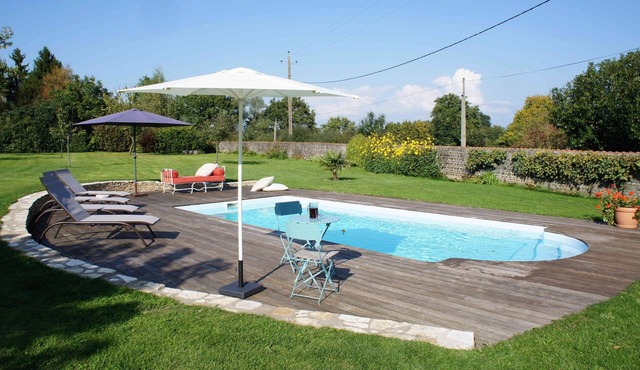 Vacation cottage with pool located in quiet village surrounded by nature