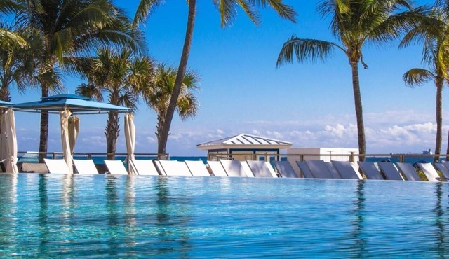 Vacation Day Is Always A Great Idea! Oceanfront Property, Outdoor Pool, Dining