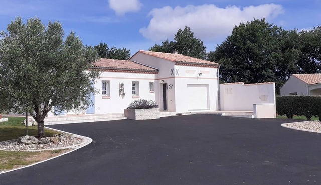 Vacation home in Saint-Sulpice-de-Royan - Séjour Idéal en Charente-Maritime