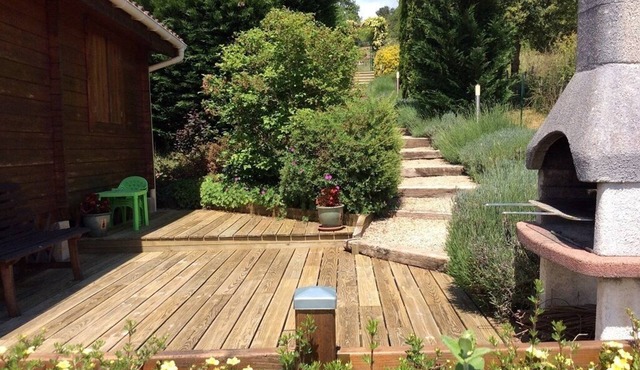 Vacation rentals in Périgord(3 chalets) with heated salt pool