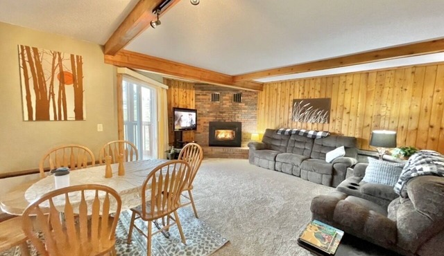 Vacation getaway. Sleep 8. 3 Bedroom 2 Bath Better than any motel.