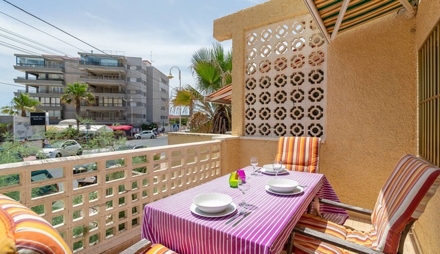 Vacation Home "La Roqueta" with Garden, Terrace & Wi-Fi