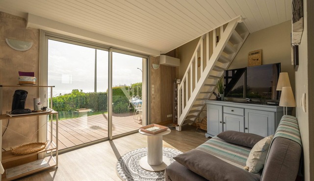 Vacation Home "Grande Côte" with Sea View, Private Terrace & Wi-Fi