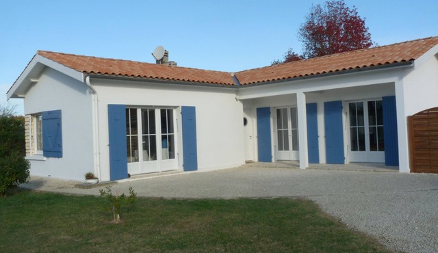 VACATION HOME CHATEAU OLERON - TERR. 1000M2 ENCLOSED -4 PERSONS
