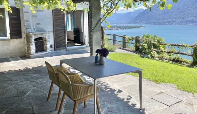 Vacation home in a dreamlike panoramic location, absolutely quiet and away from the traffic.