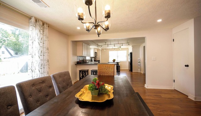 Vacation home, < 1 mile to University of Notre Dame, walk, bike or drive!