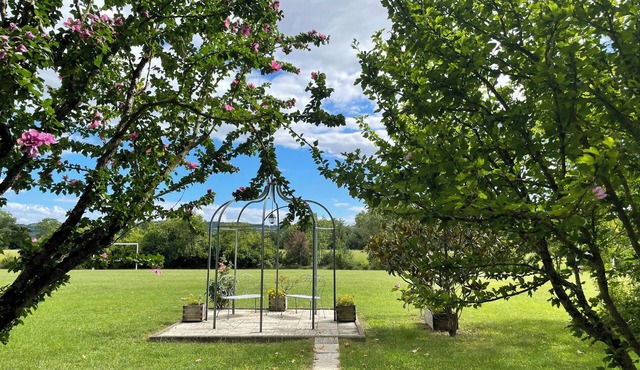 Vacation home - 14pers -Calm, swimming pool, bbq