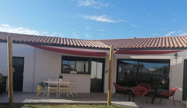 Vacation home 7 kms from the port of la rochelle and île de ré