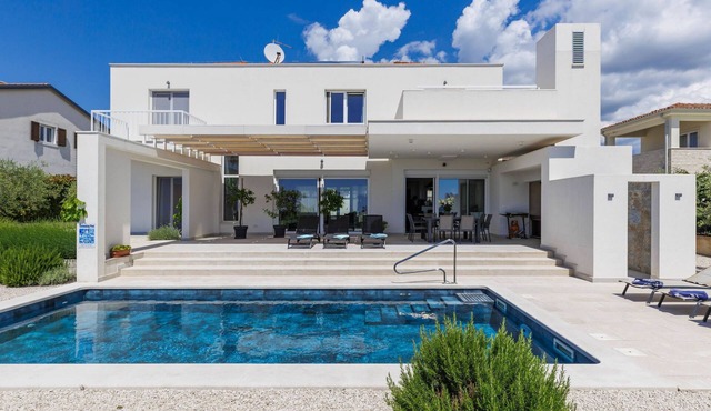 Vacation home Aponia by Interhome