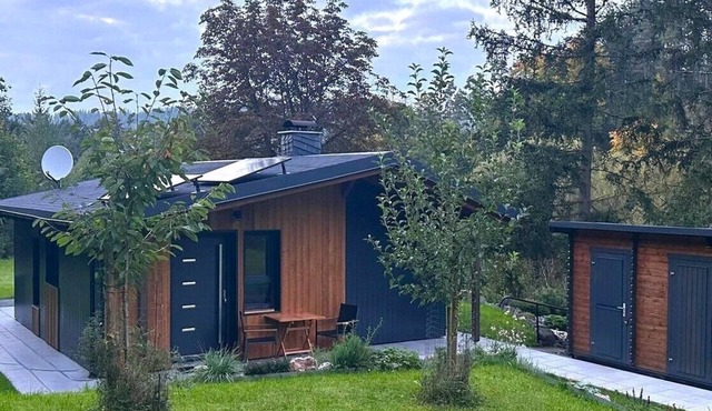 Vacation home by the forest - near Rennsteig, enjoy hiking, nature and comfort in Schleusingen