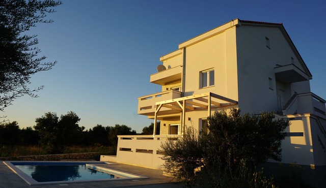 Vacation home by the sea on the island of Pag