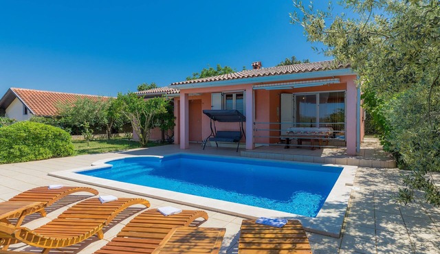 Vacation home Cherry by Interhome