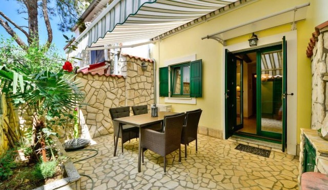 Vacation home Divna by Interhome