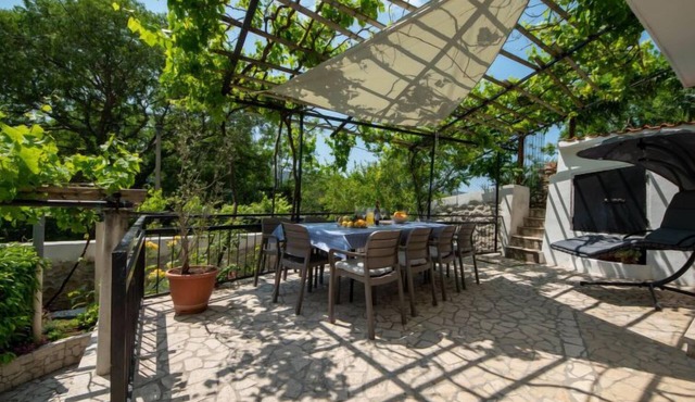 Vacation home Dvor by Interhome