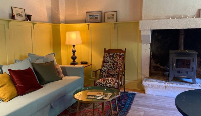 Vacation Home "Encore Une Fois, La Maison Collorée" with Private Terrace, Shared Terrace & Wi-Fi