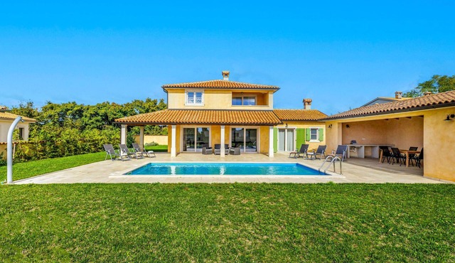 Vacation home Flori by Interhome