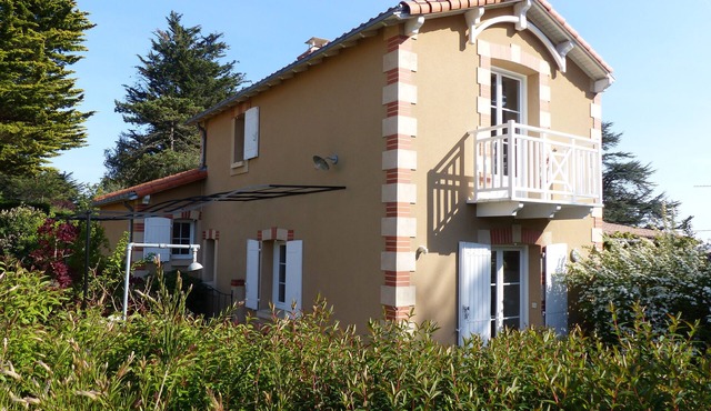 Vacation home for 4 people, 100 m from the beach and the coastal path