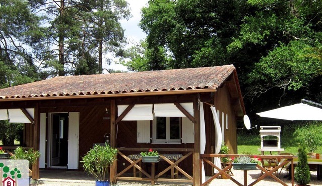 Vacation home for 4 people with PRIVATE SWIMMING POOL