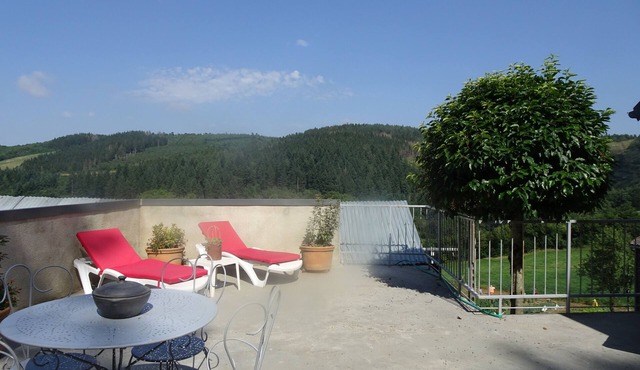 Vacation home in South Aveyron, bordering Tarn