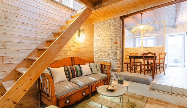 Vacation Home "Gîte La Muscardine Avec Spa" with Private Terrace & Wi-Fi