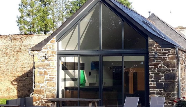 Vacation Home "Gîte Avec Spa Et Sauna Privatifs" with 2 Private Terraces, Private Whirlpool & Wi-Fi