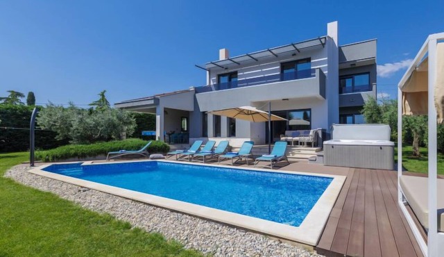 Vacation home Grande by Interhome