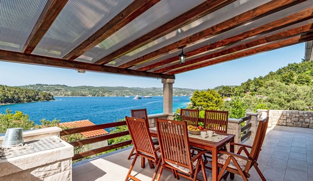 Vacation home Flora by Interhome