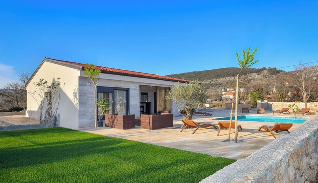 Vacation home Ivy by Interhome