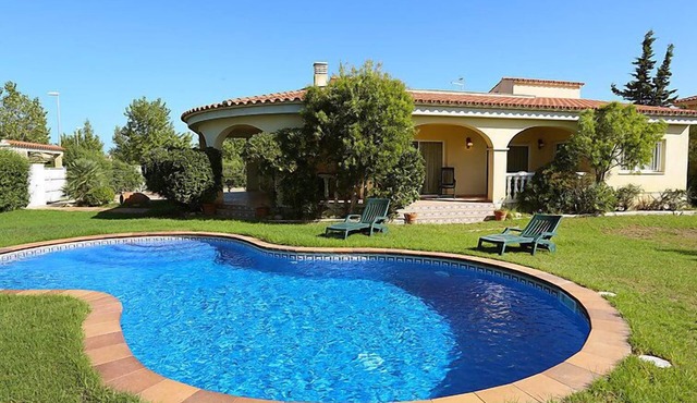 Vacation home Jardi by Interhome