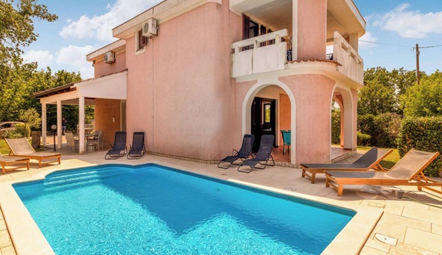 Vacation home Karlo by Interhome