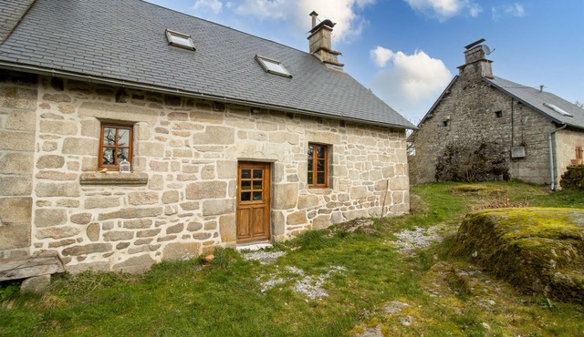 Vacation Home 'La Maison de François' with Shared Terrace