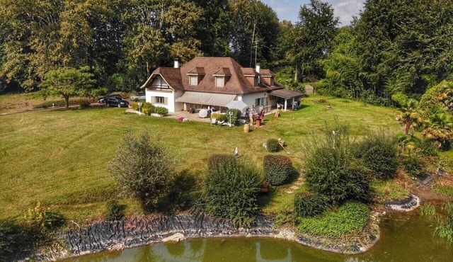 Vacation home - La Roquetière