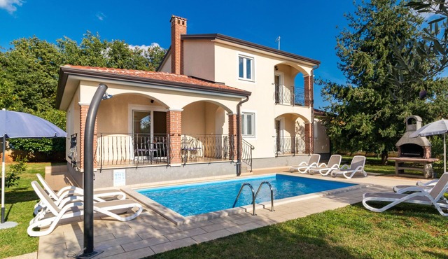 Vacation home Lara by Interhome