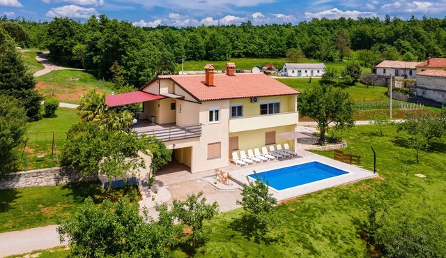 Vacation home Larisa by Interhome