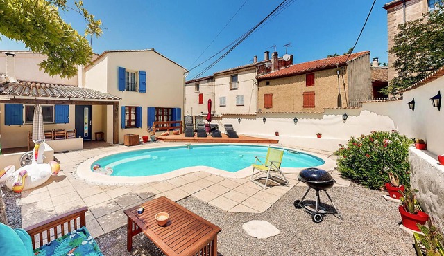Vacation home located 16 km from Narbonne with private pool.