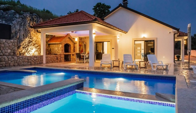 Vacation home Lozo by Interhome