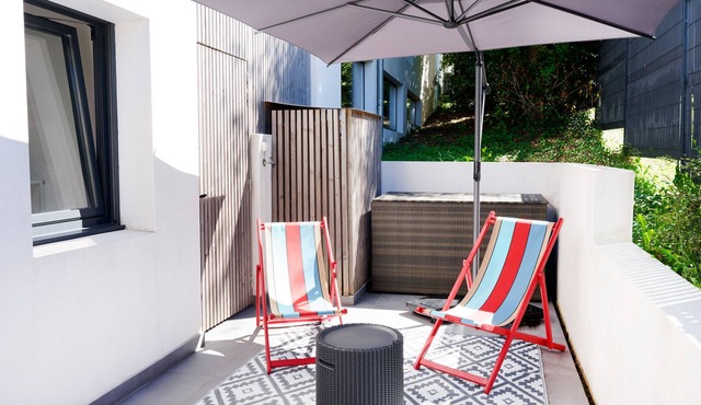 Vacation Home "Maison Aranea" with Mountain View, Private Terrace & Wi-Fi